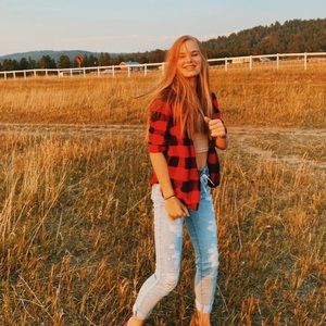 Meet your Posher, Claire